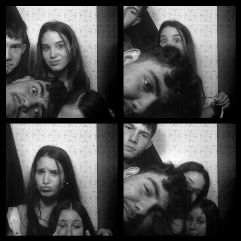 Photomat 22.04.2023 22:45:27
