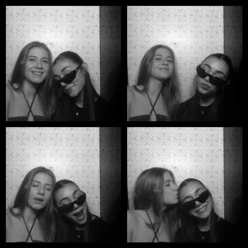 Photomat 22.04.2023 22:56:09