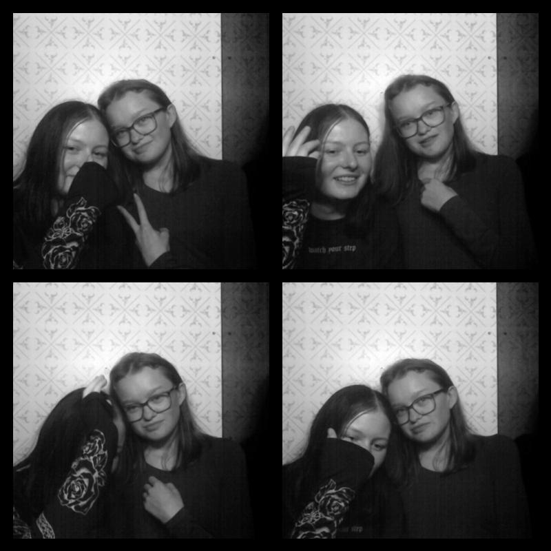 Photomat 22.04.2023 22:58:33