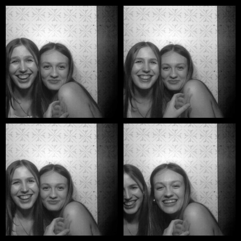 Photomat 22.04.2023 22:59:59