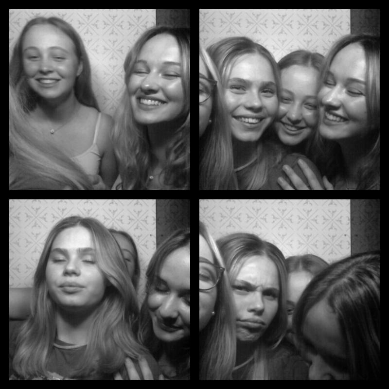 Photomat 22.04.2023 23:03:35