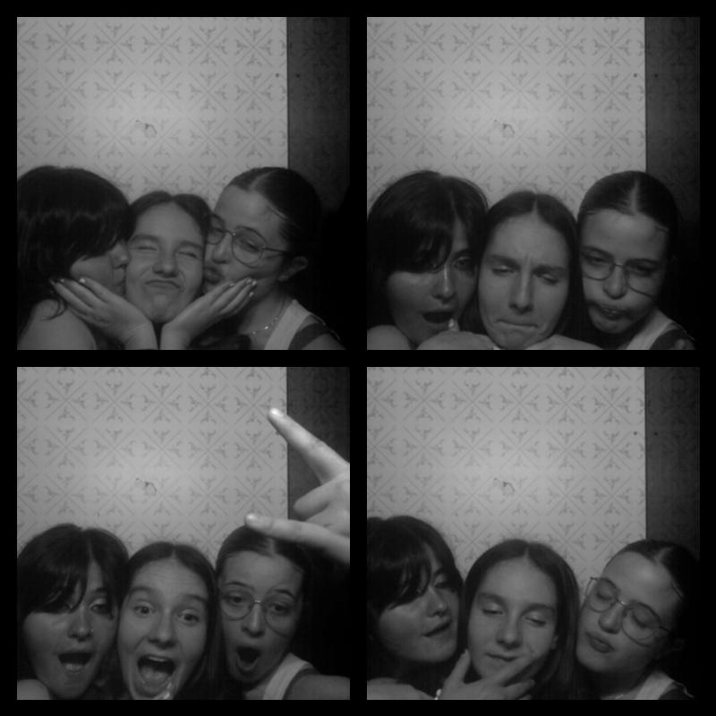 Photomat 22.04.2023 23:12:54