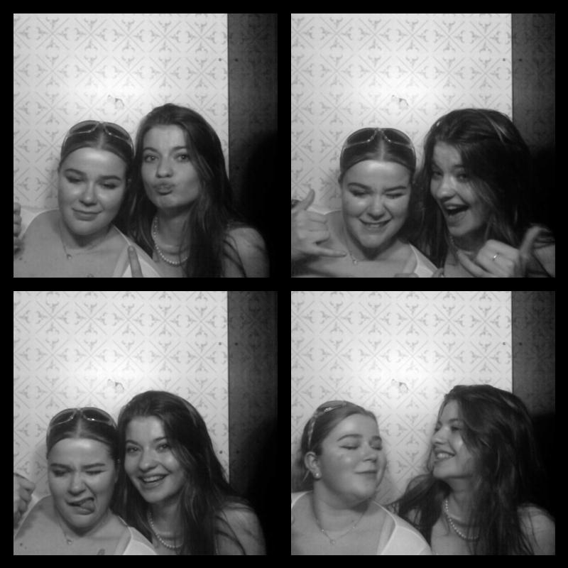 Photomat 22.04.2023 23:16:51