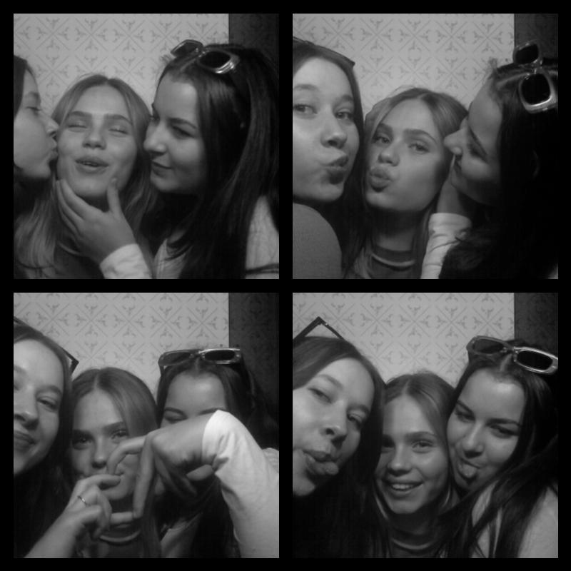 Photomat 22.04.2023 23:22:49
