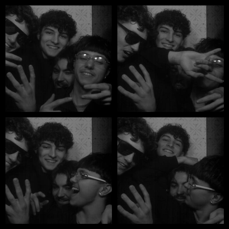 Photomat 22.04.2023 23:53:35