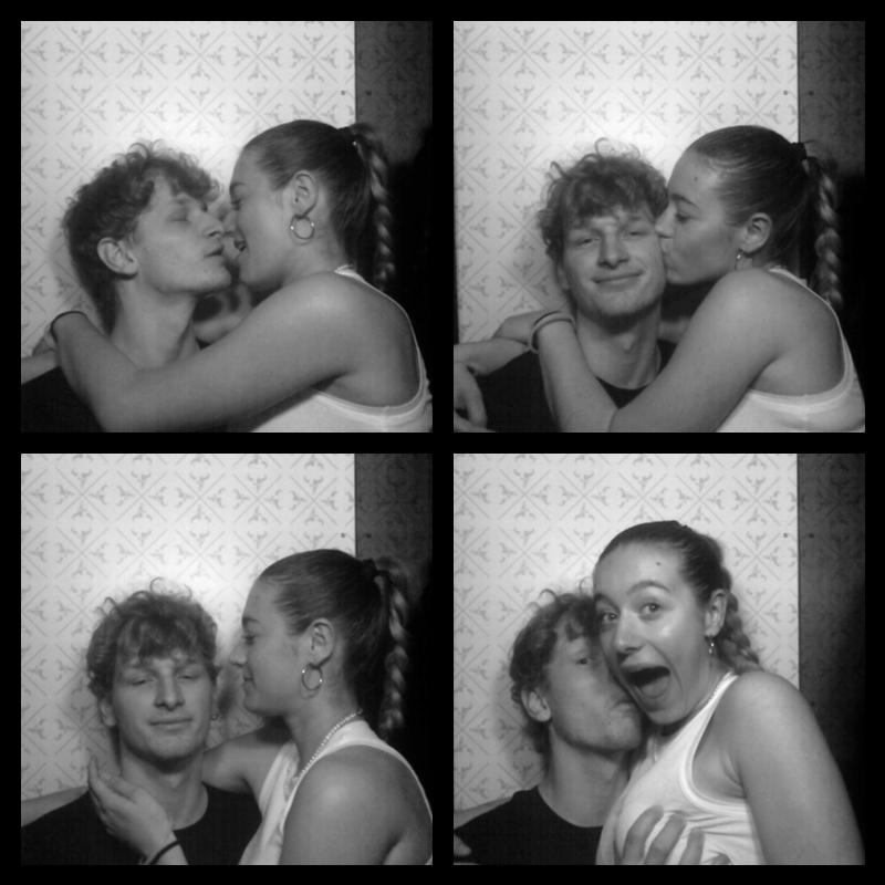 Photomat 23.04.2023 00:12:27