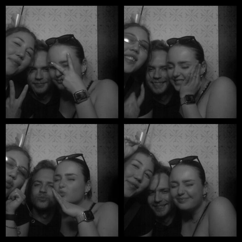 Photomat 23.04.2023 00:25:00