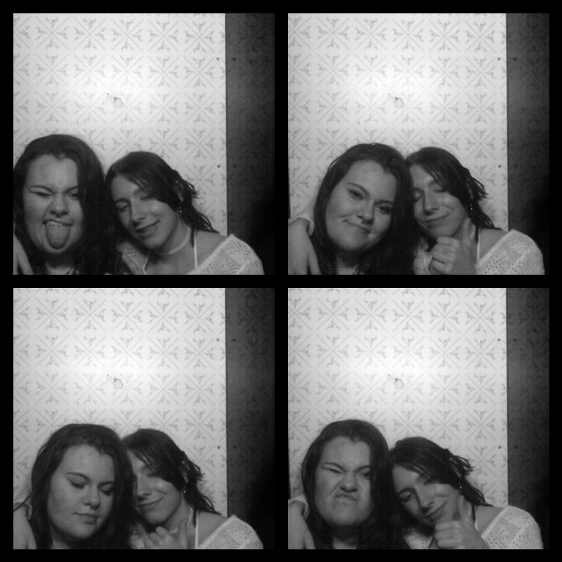 Photomat 23.04.2023 00:36:51