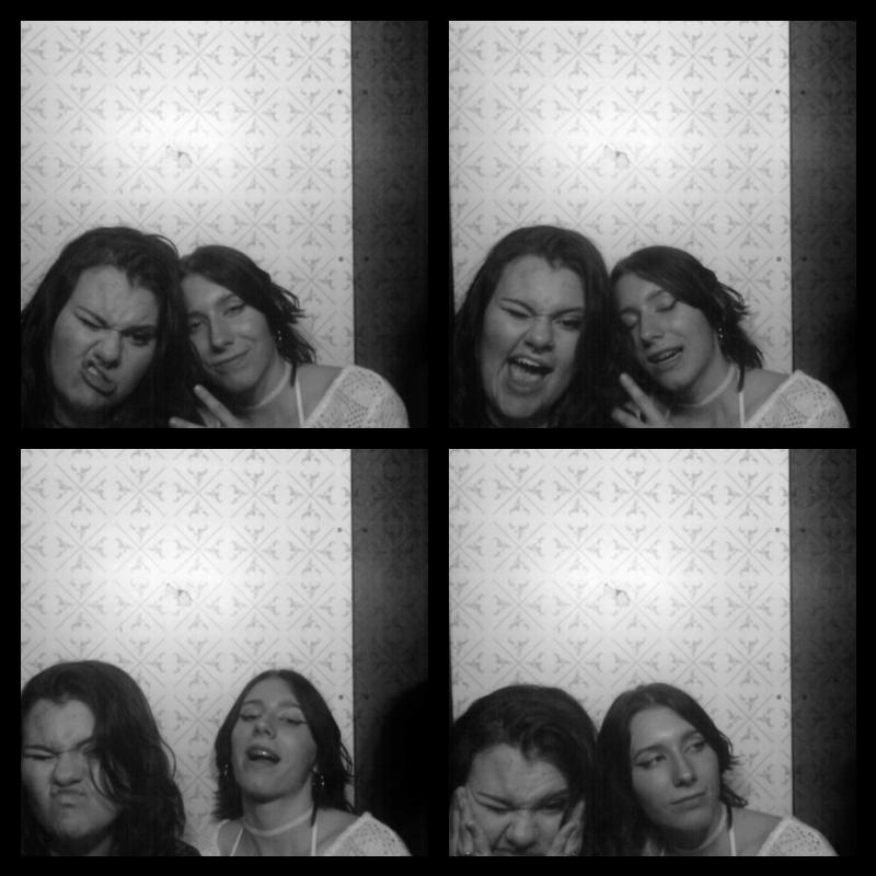 Photomat 23.04.2023 00:37:28