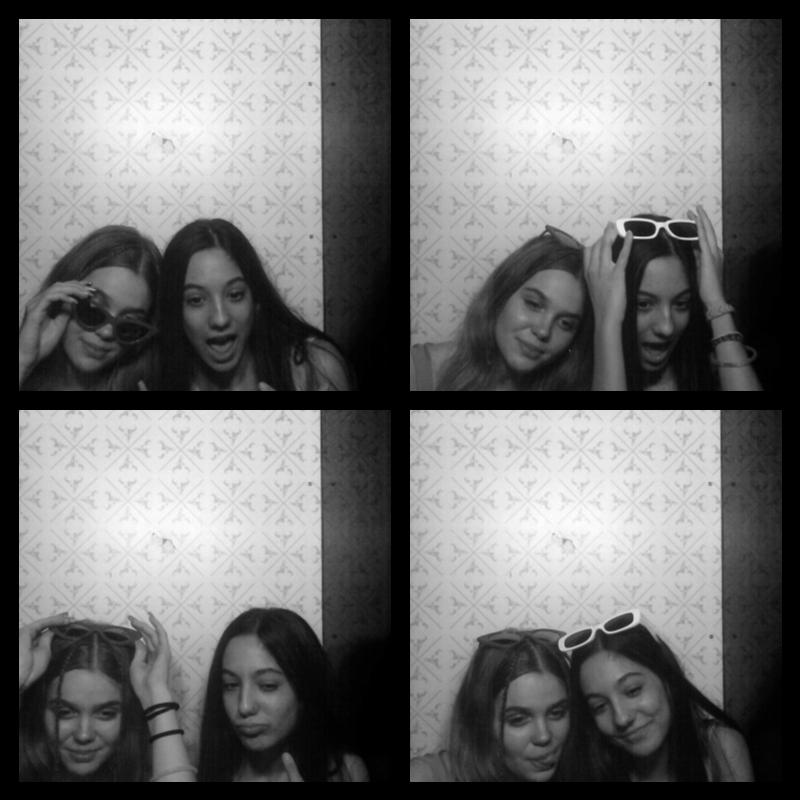 Photomat 23.04.2023 00:39:41