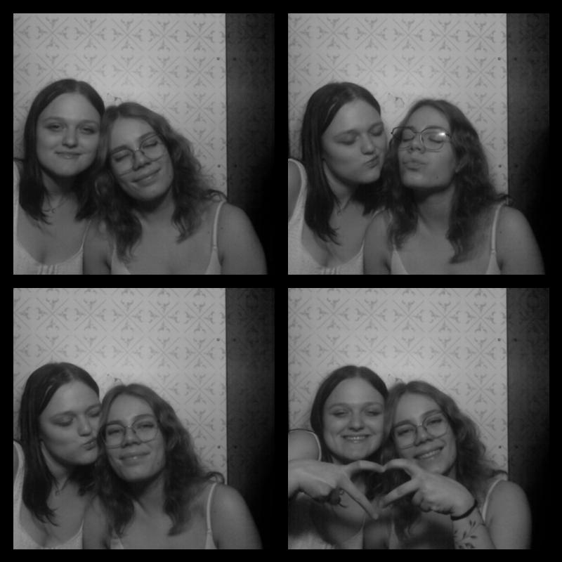 Photomat 23.04.2023 00:46:06