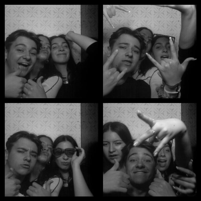 Photomat 23.04.2023 00:46:58