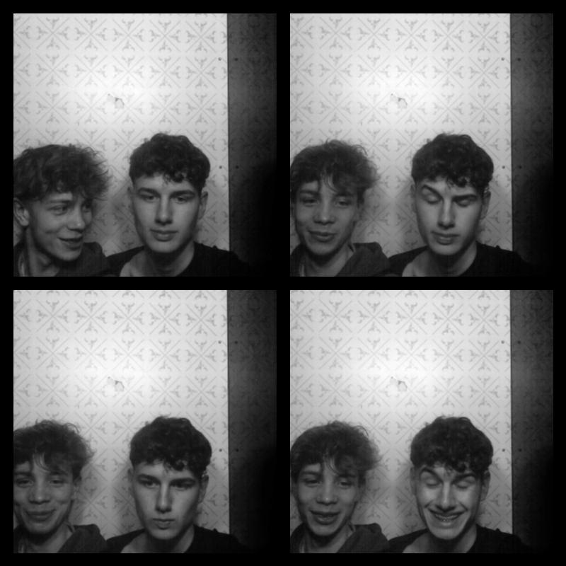 Photomat 23.04.2023 00:57:43