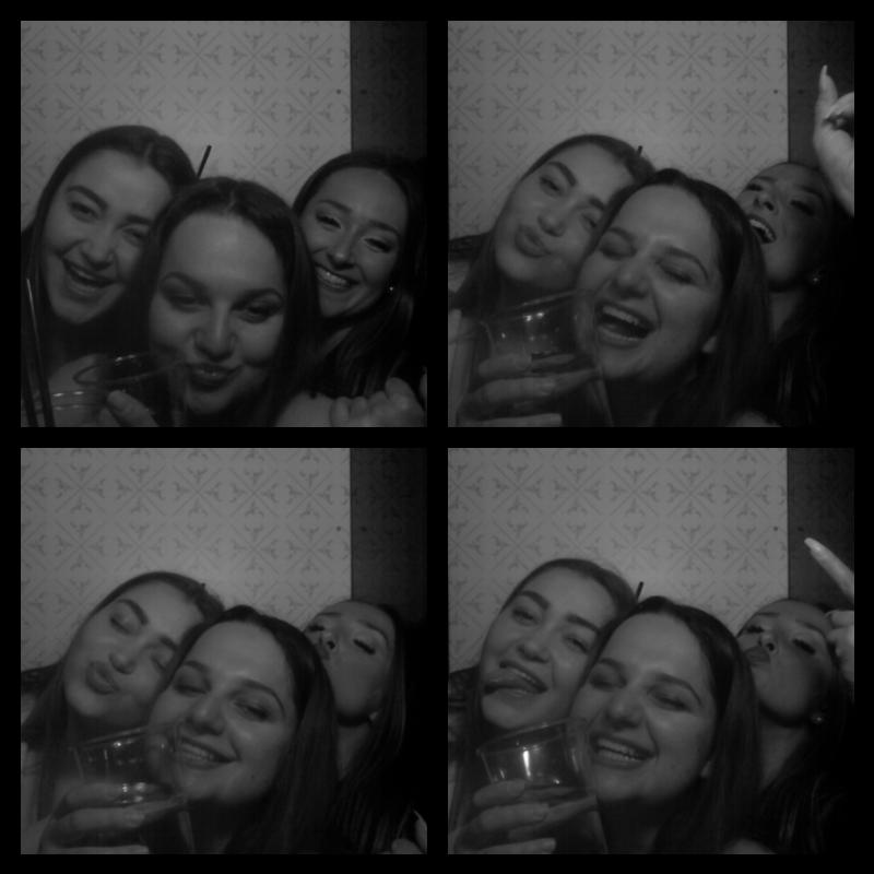 Photomat 17.05.2023 22:58:53