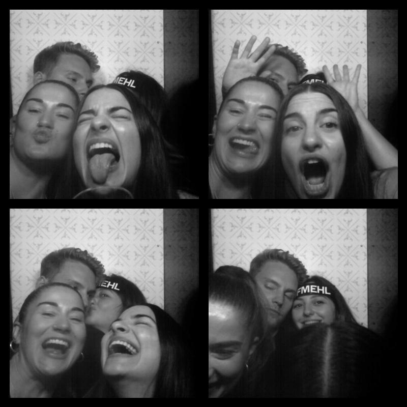 Photomat 17.05.2023 23:32:23