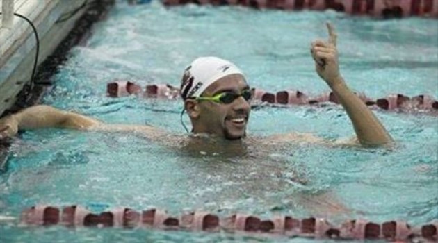 أحمد أكرم يفوز ببرونزية "الجامعات الأمريكية" للسباحة