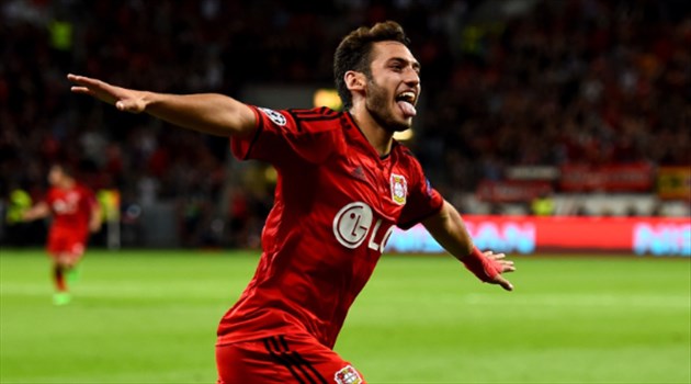 ميلان يواصل تدعيم صفوفه بصانع ألعاب ليفركوزن