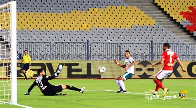 الأهلي يبدأ بأحمد عادل وهجوم ثنائي لمواجهة الوداد
