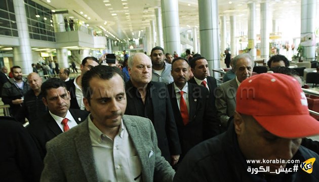 مارتن يول يغادر القاهرة بعد انتهاء مهمته مع الأهلي