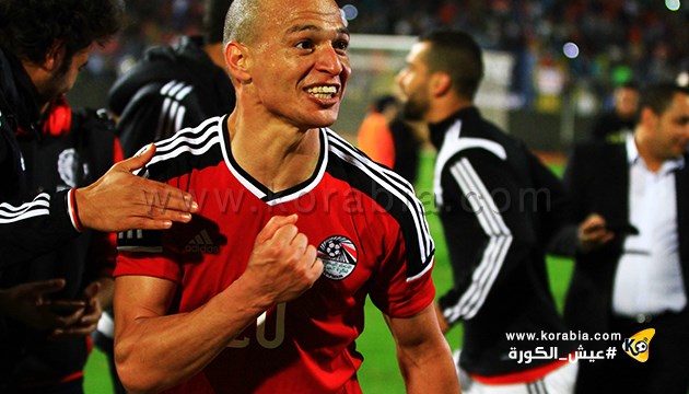 عيش الكان| طلبة "المقاتل" لـ"كورابيا": مستعد لجمع الكرات في أمم إفريقيا