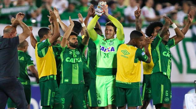 "فريق الكارثة" يؤكد مواجهة برشلونة وديا