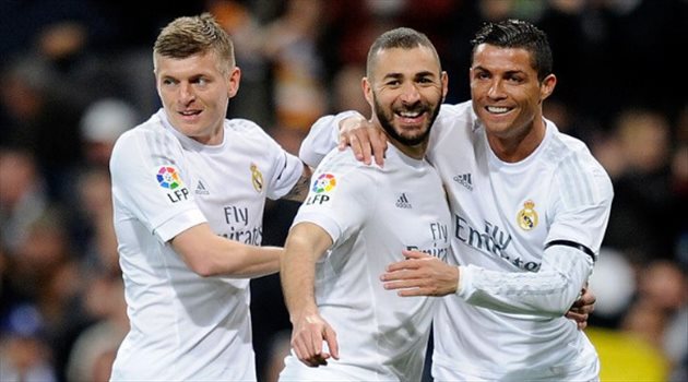 رونالدو يعطي الضوء الأخضر لرحيل بنزيما عن الريال !