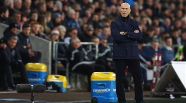 برادلي يعود لتدريب المنتخبات بعد الفشل بالدوري الإنجليزي