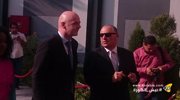 إنفانتينو يهنيء أبو ريدة بعضوية "فيفا"