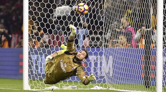 ميلان يحبط ريال مدريد ويرفض عرضه لضم الحارس المعجزة