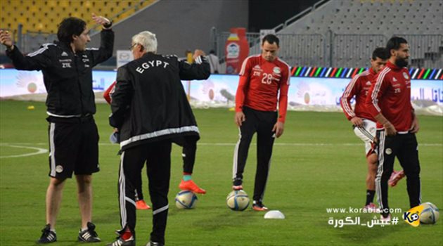 جهاز الفراعنة يراقب لاعبي الزمالك وبتروجيت