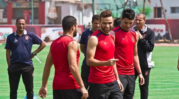 كواليس كورابيا| جدو الصغير يطلب الخلع من الأهلي مبكرا