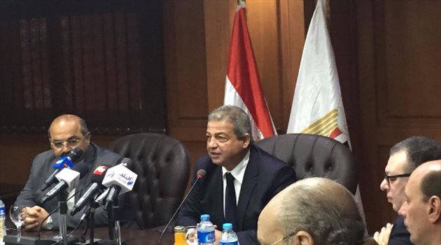 وزير الرياضة يعلق علي أزمة بث مباريات الكان