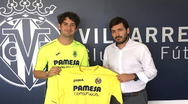 رسميا.. باتو ينضم لفياريال لأربعة مواسم قادمة