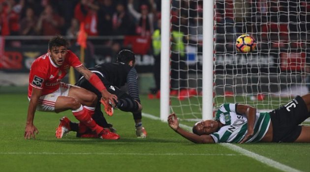 بنفيكا يقهر سبورتنج بثنائية في قمة الدوري البرتغالي