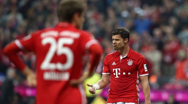 ألونسو يصدم أنشيلوتي ويرفض مساعدته في بايرن