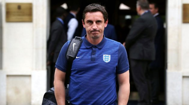 جاري نيفيل يعلن اعتزاله المؤقت لمجال التدريب