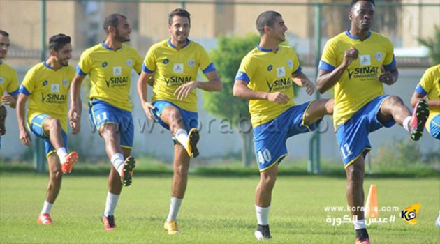 ثلاثي الإسماعيلي يوافقون على تخفيض رواتبهم