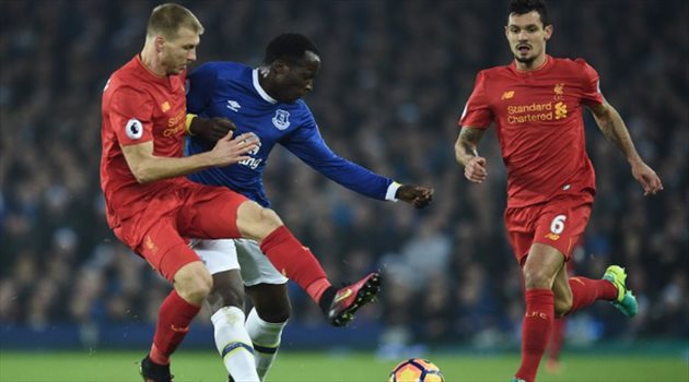 ليفربول يخطف الوصافة من سيتي بفوز قاتل على إيفرتون