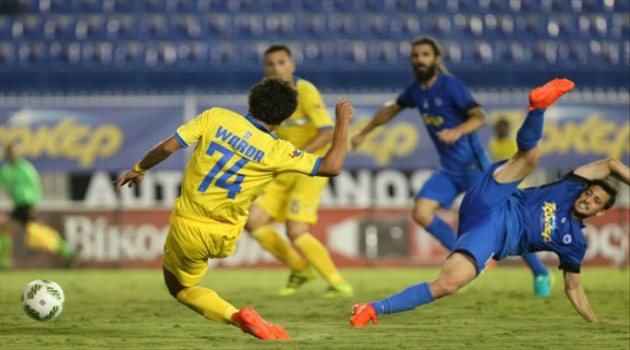 بانيتوليكوس يعود للانتصارات وعمرو وردة يتوقف عن التسجيل