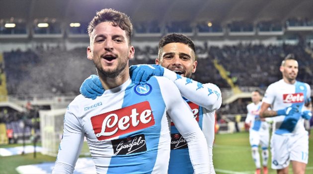 في مباراة مجنونة .. نابولي يحافظ على المركز الثالث بتعادل قاتل أمام فيورنتينا