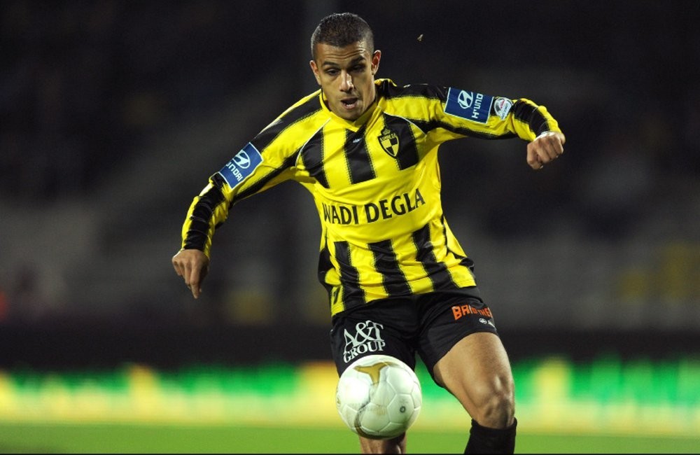 رغم الهزيمة.. ليرس يحتفظ بصدارة الدوري بمشاركة زيزو والجباس