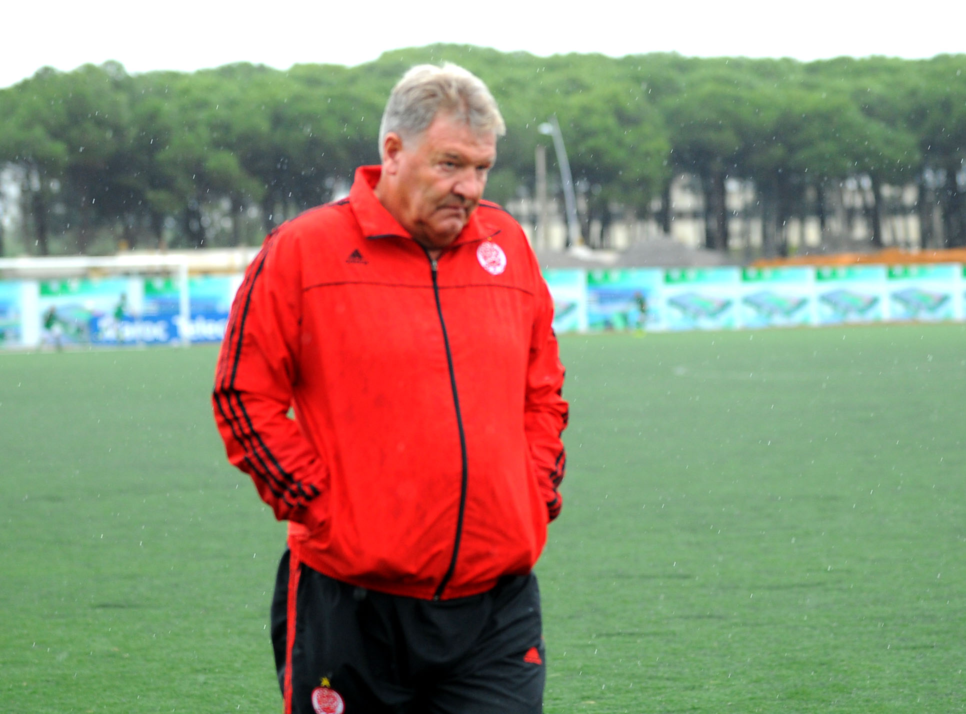 مدرب الوداد يوجه تحذيرا إلى الزمالك بعد توديع كأس العرش