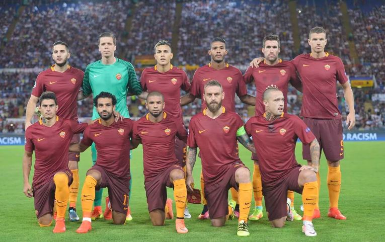 الصحف الإيطالية تستبعد صلاح من تشكيلة روما للدوري الأوروبي
