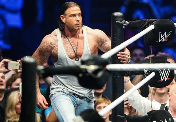 رسميا.. حارس هوفينهايم يحترف المصارعة الترفيهية "wwe"