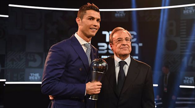 رونالدو يعيد تفكيره بالرحيل عن ريال مدريد بعد دفاع بيريز عنه