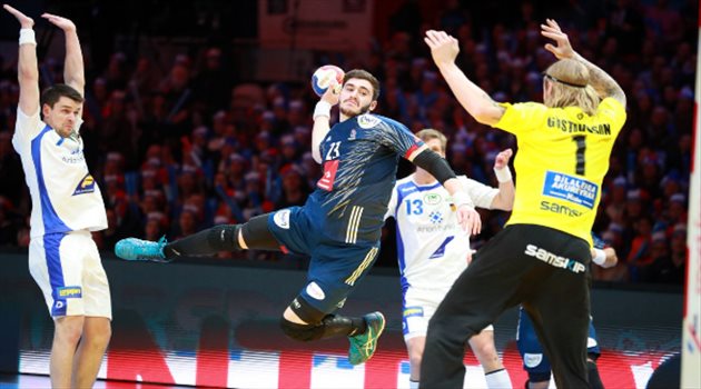 مونديال اليد| فرنسا تطيح بسلوفينيا وتتأهل للنهائي.. وحارس الديوك أفضل لاعب