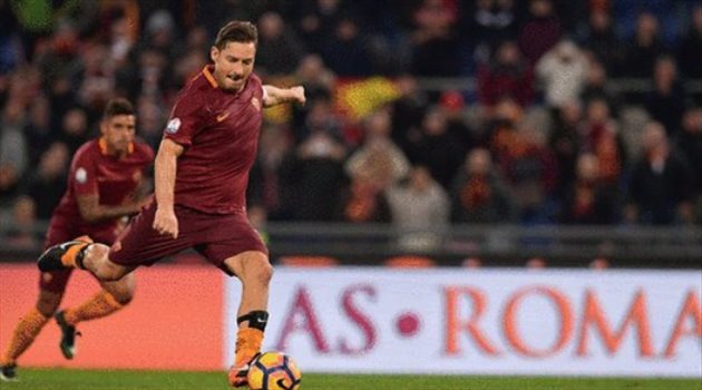 كانافارو: توتي لا يصلح للدوري الصيني ولاعب فيورنتينا أفضل منه