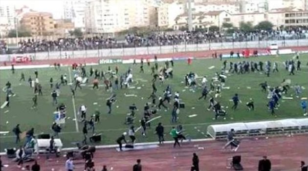 20 جريحا في أحداث شغب بالدوري الجزائري