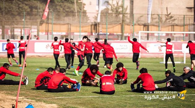 أرضية التتش تدفع لاعبي الأهلي لطلب الرحيل عن "الجزيرة"
