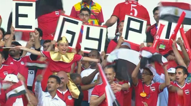 عيش نهائي الكان| رقصات و"لقطات مميزة" للجماهير قبل مباراة مصر والكاميرون